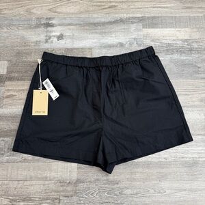 ARITZIA POPLIN SHORTS